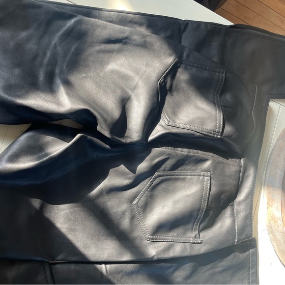 PrettyLittleThing Split Hem Leather Pants - Picture 3 of 3